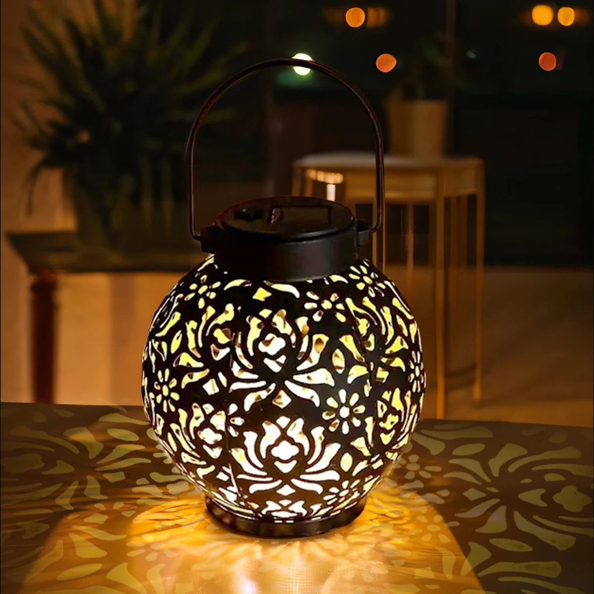 Lanterna Solare in Ferro – Lampada da Giardino Impermeabile