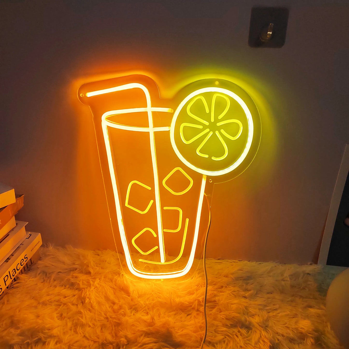 Insegna luminosa da parete